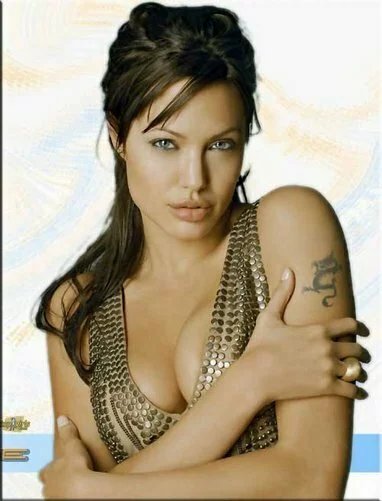 Angelina Jolie 2