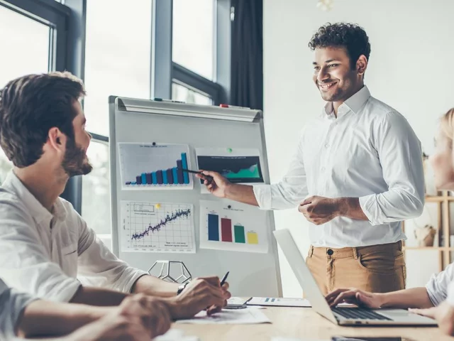 Quanto ganha um negócio online médio?